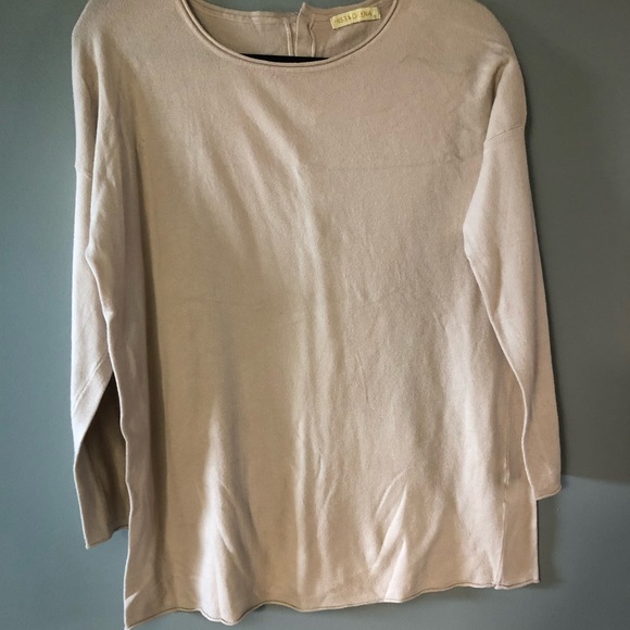 Miss Morena sweater with buttons down the back - Picture 4 of 5